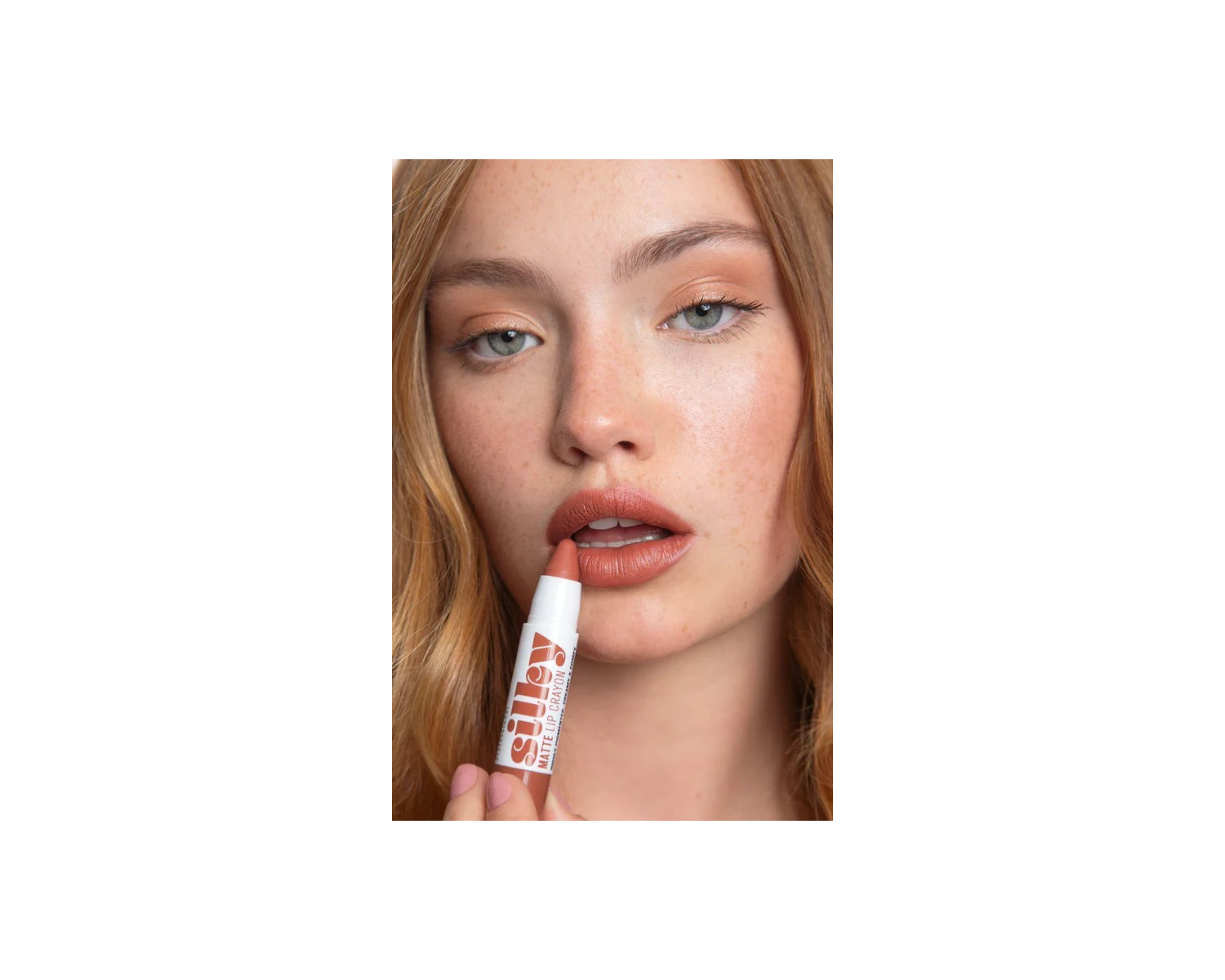 Andreia Silky Matte Lip Crayon 05 Cinnamon lápiz labial