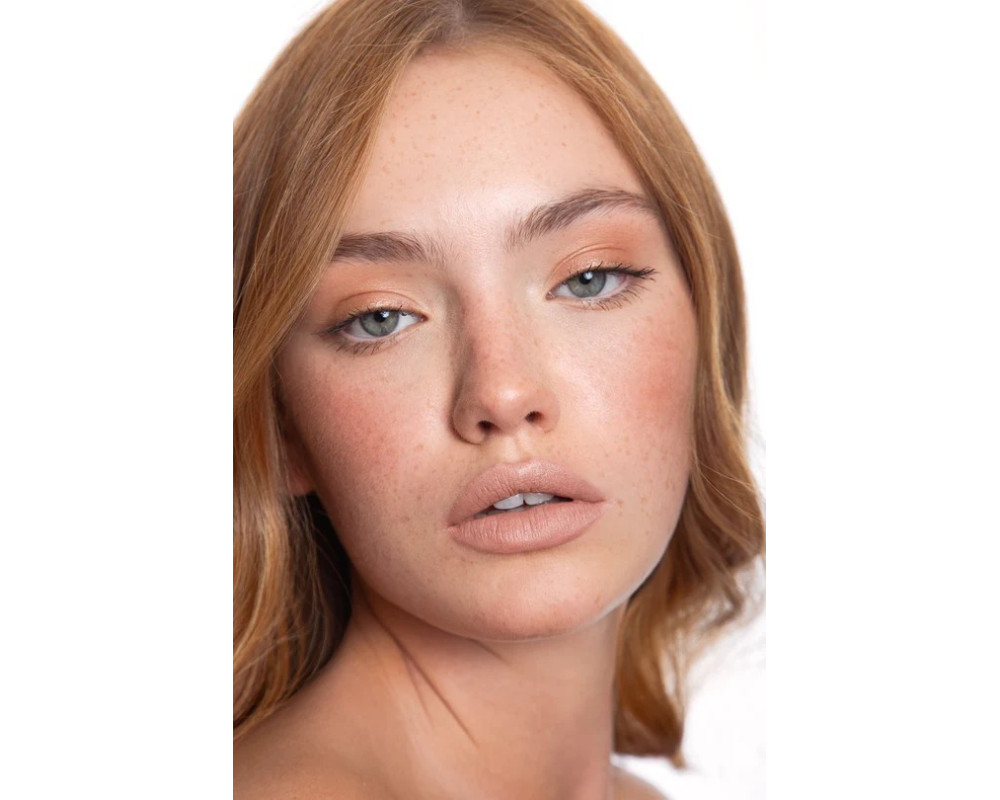 Andreia Silky Matte Lip Crayon 06 Nude Beige lápiz labial