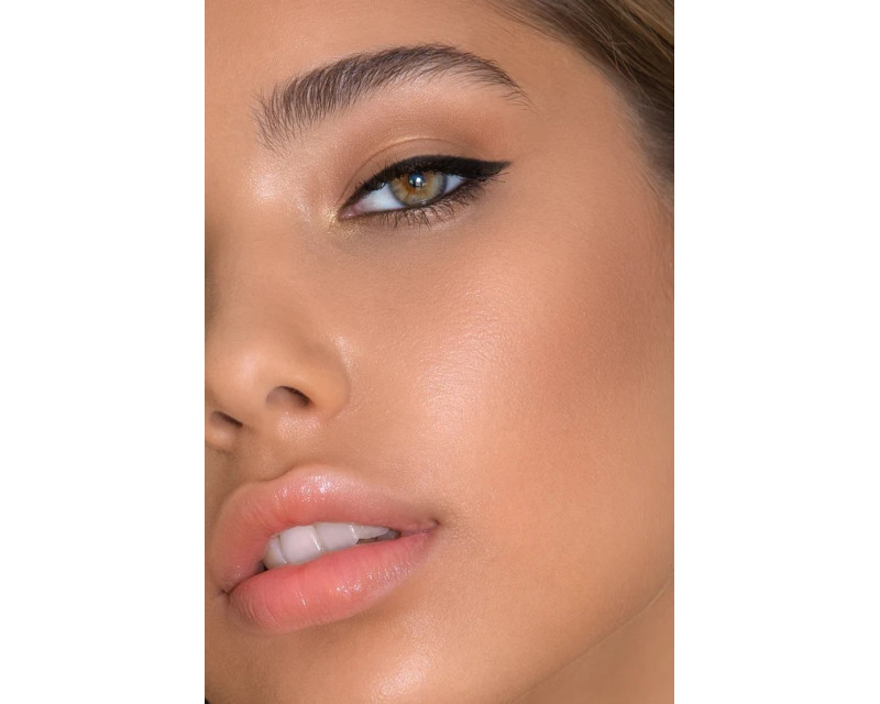 Andreia Waterproof Eyeliner Black Velvet 12H lápiz de ojo color negro